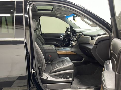 Used 2019 GMC Yukon Denali w/ Denali Ultimate Package AWD/4WD image 23