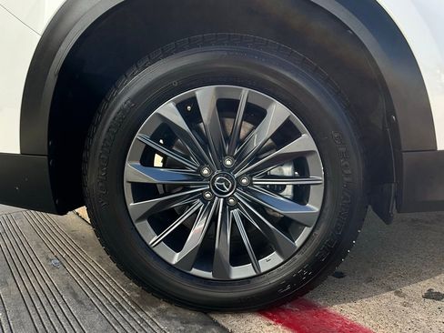 Used 2025 MAZDA CX-70 3.3 Turbo w/ Preferred Package image 9