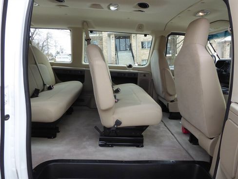 Used 2013 Ford E-350 and Econoline 350 XLT image 24