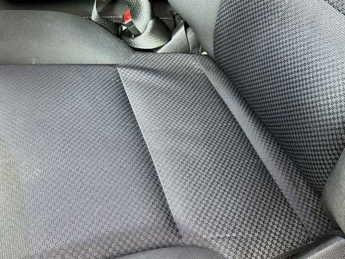 Used 2019 Chevrolet Silverado 1500 LT image 18