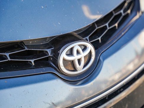 Used 2016 Toyota Corolla LE image 11