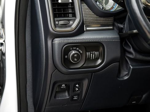 Used 2021 RAM 1500 Limited AWD/4WD image 22