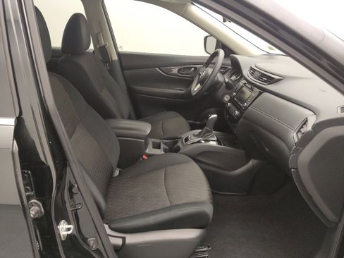 Used 2019 Nissan Rogue S image 21