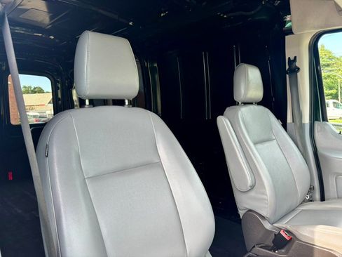 Used 2018 Ford Transit 250 148 Medium Roof RWD image 15