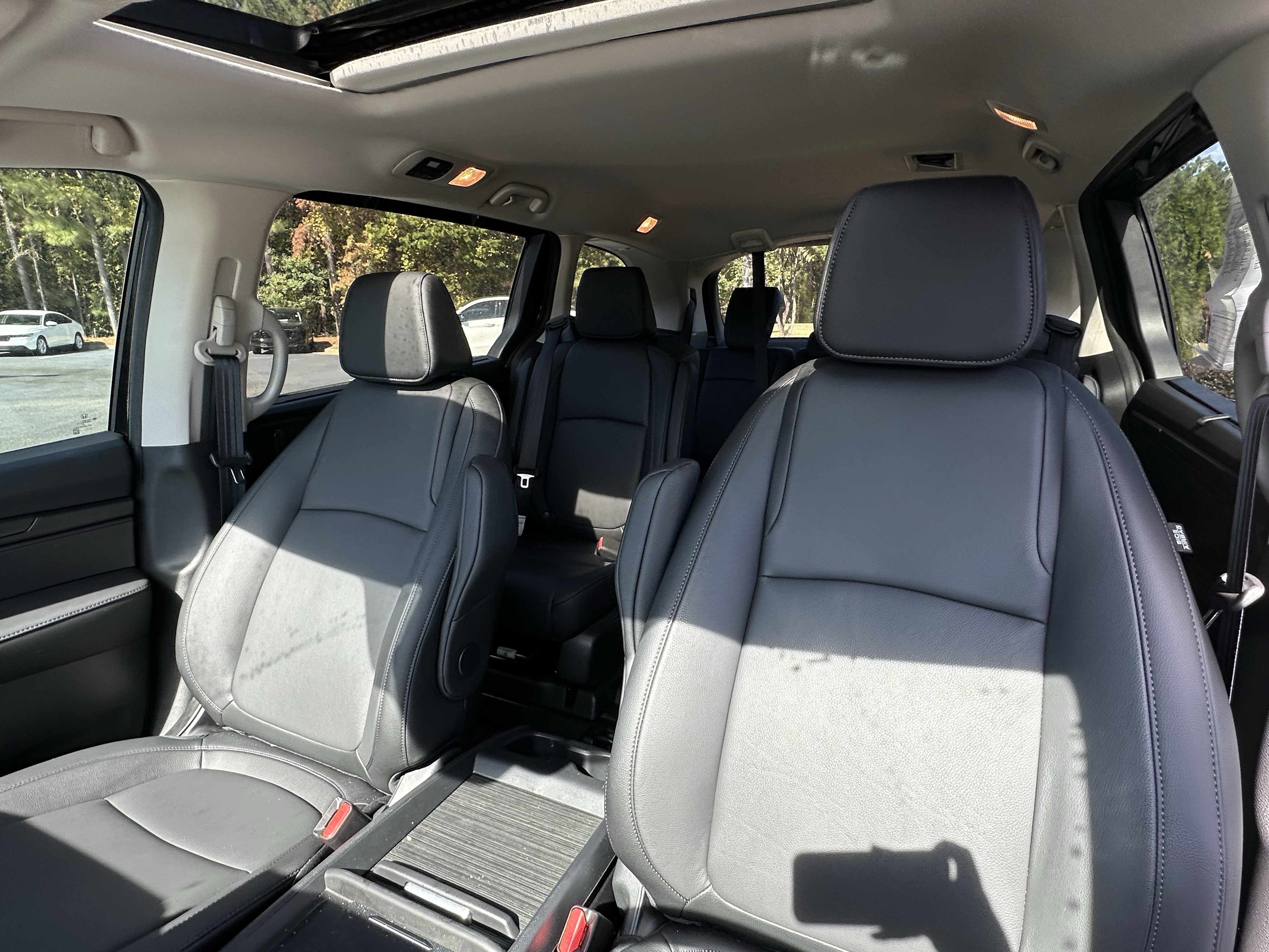 Used 2026 Honda Odyssey EX-L image 9