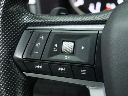 Used 2023 Mitsubishi Outlander ES FWD image 11