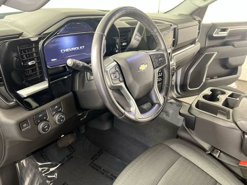 Certified 2022 Chevrolet Silverado 1500 LT AWD/4WD image 11