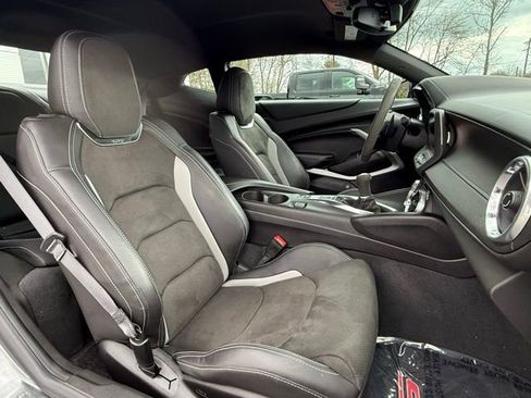 Used 2018 Chevrolet Camaro SS image 17