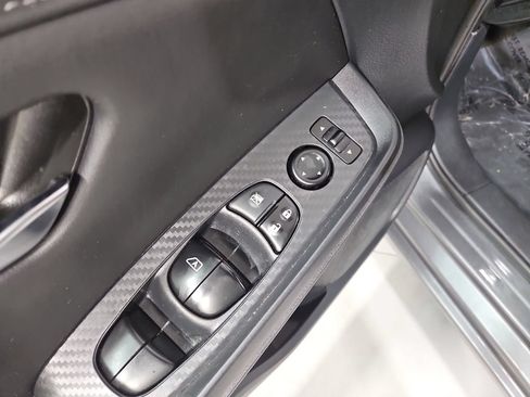 Used 2020 Nissan Sentra SV FWD image 12