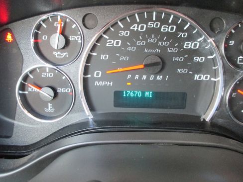 Used 2023 GMC Savana 2500 w/ Driver Convenience Package image 15