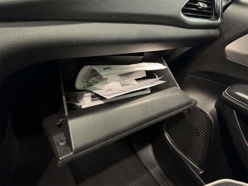 Used 2022 Chrysler Pacifica Limited w/ S Appearance Package image 29