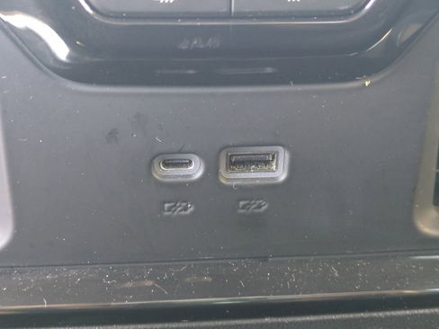 Used 2023 Chevrolet Silverado 1500 ZR2 w/ Technology Package image 14