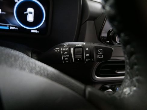 Used 2022 Hyundai Kona Limited AWD/4WD image 32