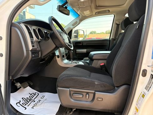 Used 2010 Toyota Tundra SR5 AWD/4WD image 16