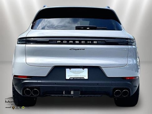 Used 2026 Porsche Cayenne AWD/4WD image 4