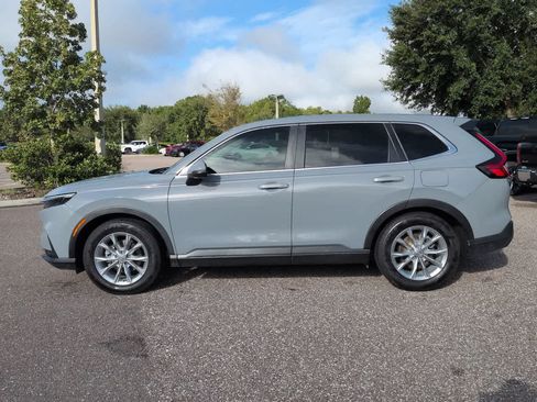 Used 2025 Honda CR-V EX image 3