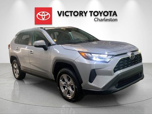 Used 2023 Toyota RAV4 XLE AWD/4WD image 5