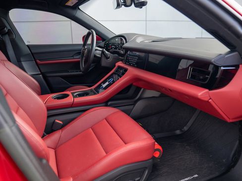 Used 2022 Porsche Taycan 4 Cross Turismo image 23