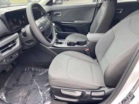New 2025 Kia K4 LX image 13