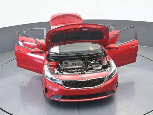 Used 2017 Kia Forte S image 65
