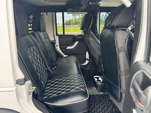 Used 2013 Jeep Wrangler Unlimited Sahara w/ Connectivity Group image 22