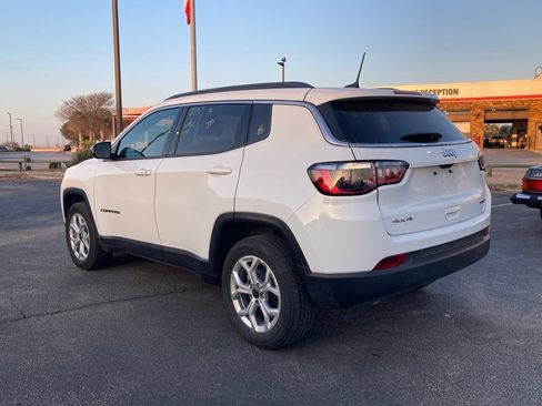 Used 2025 Jeep Compass Latitude image 7