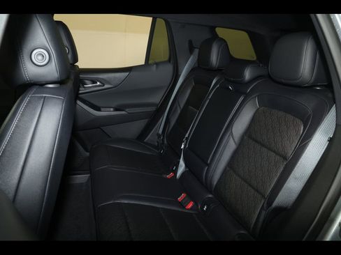 New 2026 Chevrolet Equinox LT w/ Convenience Package II FWD image 25