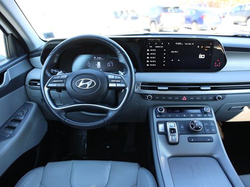 Used 2024 Hyundai Palisade SEL image 16