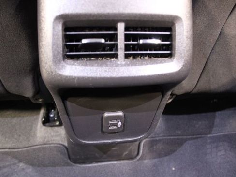 Used 2024 Chevrolet Equinox LT image 22