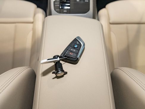 New 2026 BMW 330i xDrive Sedan image 40