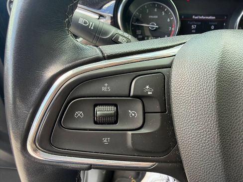 Used 2020 Buick Encore GX Preferred w/ Cold Weather Comfort Package FWD image 13