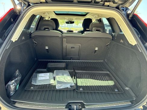 New 2026 Volvo XC60 B5 Plus w/ Protection Package Premier AWD/4WD image 25