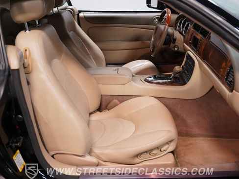 Used 2004 Jaguar XK8 Convertible RWD image 39