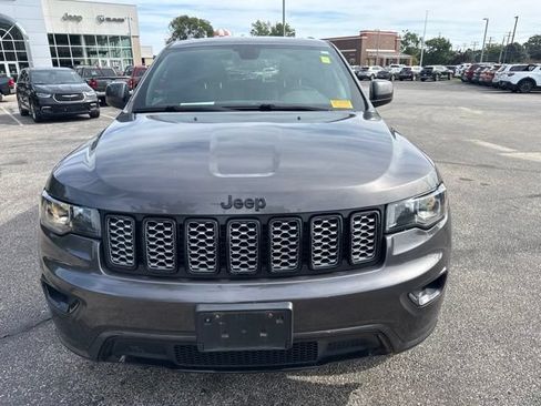 Used 2019 Jeep Grand Cherokee Altitude AWD/4WD image 8