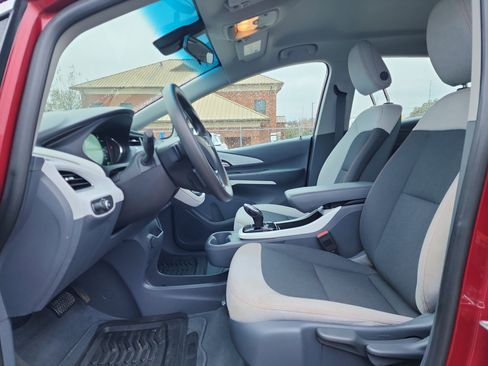 Used 2020 Chevrolet Bolt LT image 10