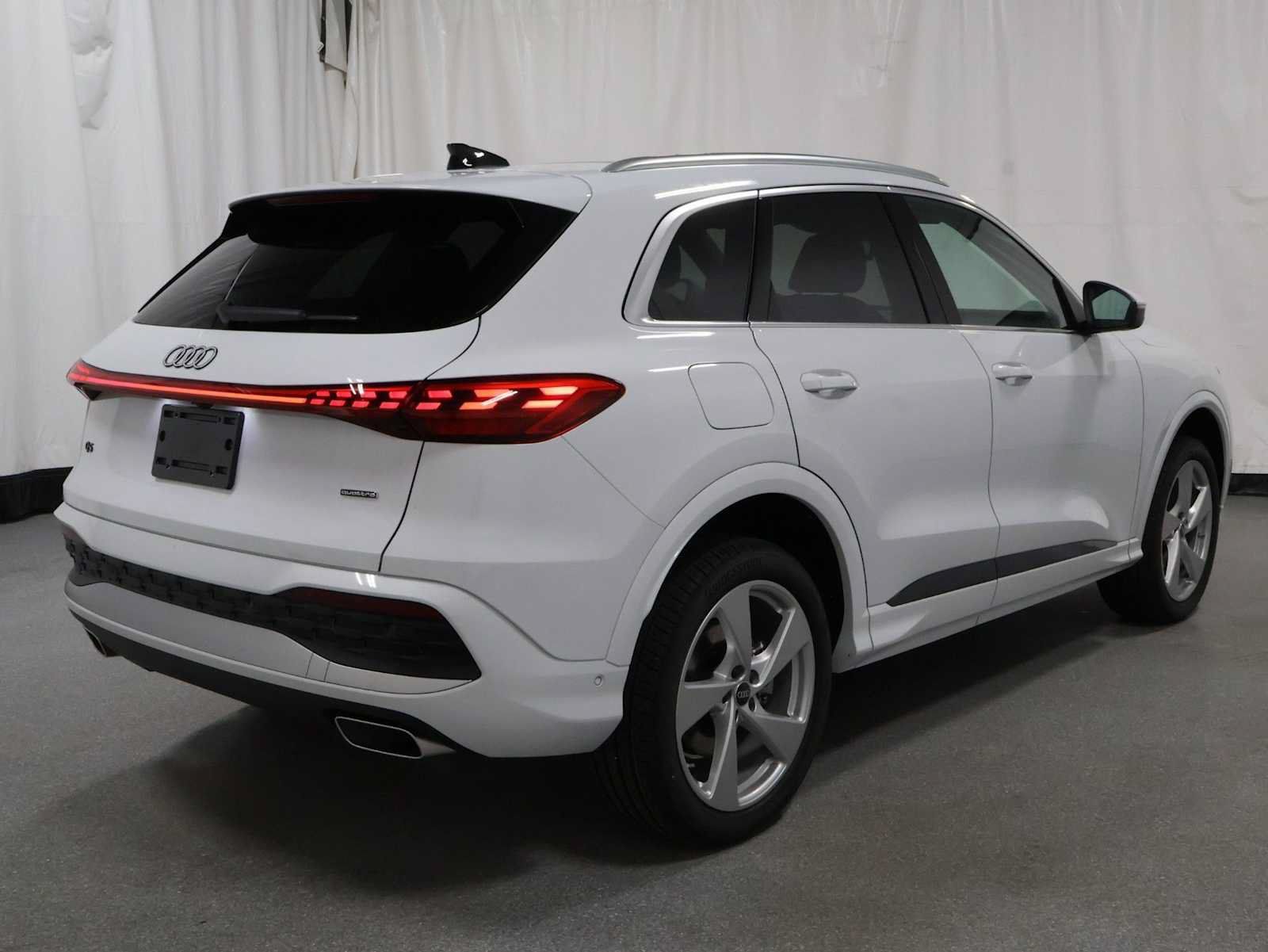 New 2026 Audi Q5 Premium AWD/4WD image 9