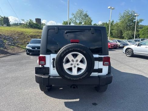 Used 2017 Jeep Wrangler Unlimited Sport w/ Quick Order Package 24S AWD/4WD image 7