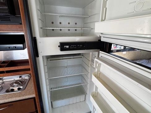Used 2013 Mercedes-Benz Sprinter 3500 image 28