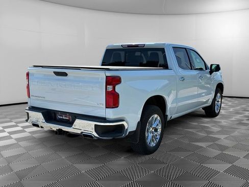 Used 2021 Chevrolet Silverado 1500 LTZ w/ LTZ Premium Package AWD/4WD image 5