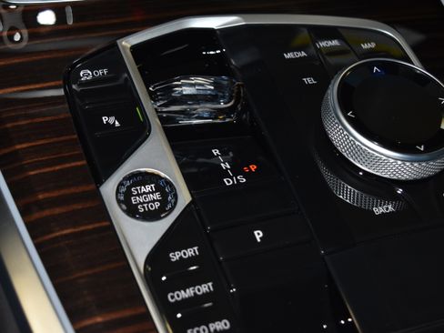 New 2026 BMW X5 xDrive40i w/ Executive Package image 15