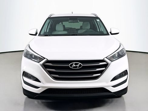 Used 2016 Hyundai Tucson SE w/ Option Group 12 AWD/4WD image 2