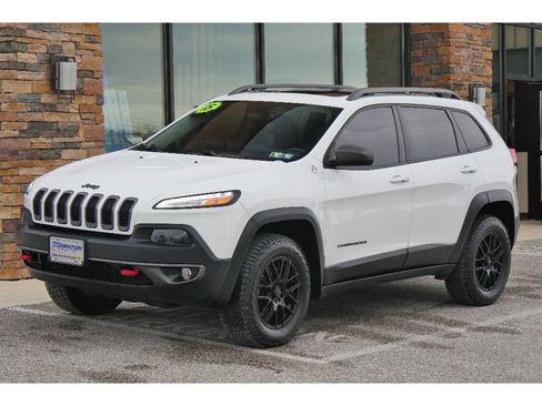 Used 2015 Jeep Cherokee Trailhawk w/ Comfort/Convenience Group image 7