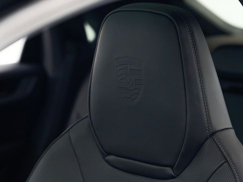 New 2026 Porsche Cayenne Coupe image 18