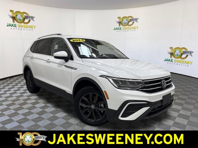 Used 2024 Volkswagen Tiguan SE AWD/4WD image 1