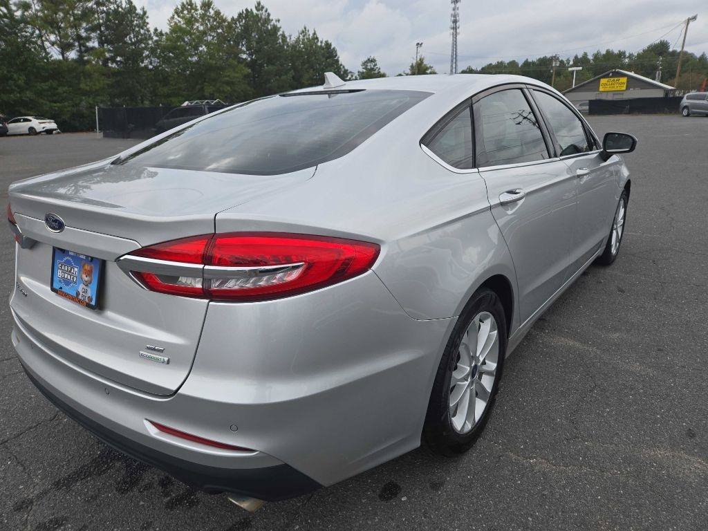 Used 2019 Ford Fusion SE FWD image 5