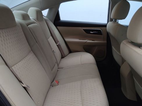 Used 2016 Nissan Altima 2.5 SV image 19