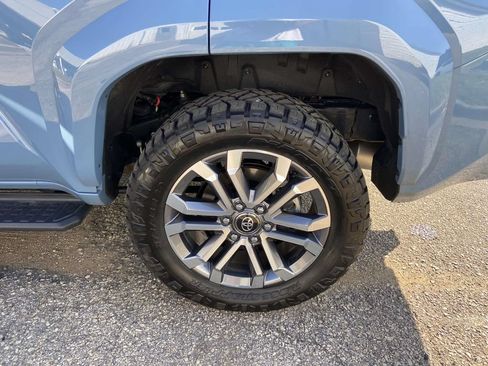 Used 2026 Toyota 4Runner Limited AWD/4WD image 8