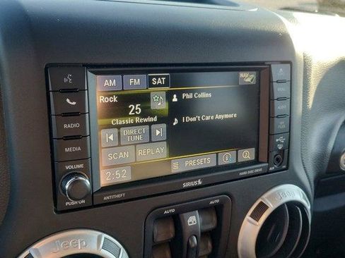 Certified 2016 Jeep Wrangler Unlimited Sahara w/ Dual Top Group image 22