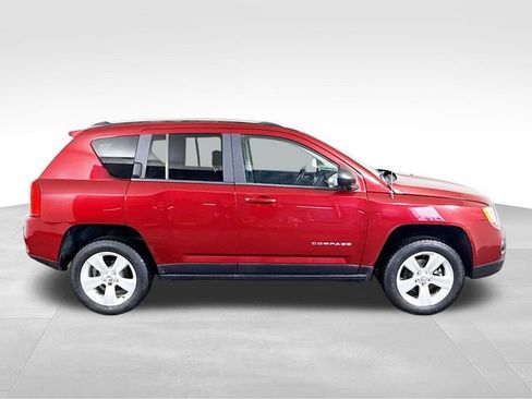 Used 2013 Jeep Compass Latitude w/ Sun/Sound Group AWD/4WD image 7