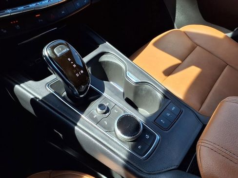 Used 2020 Cadillac XT4 Premium Luxury image 23